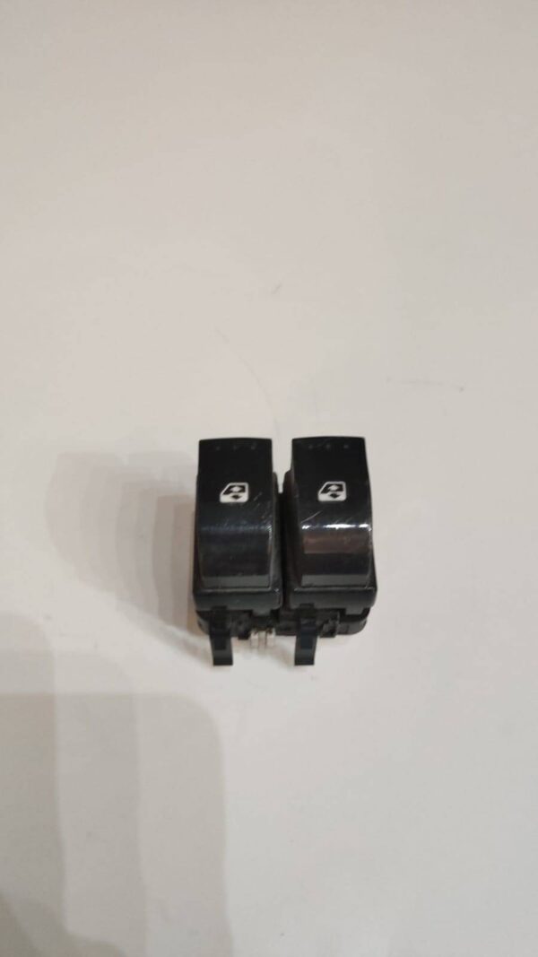 mando elevalunas delantero izquierdo renault laguna megane scenic 187263B