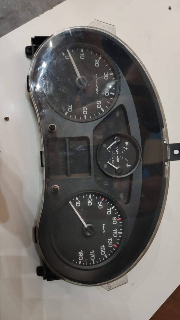 cuadro de instrumentos citroen jumpy 2007 503001310206 5550013101