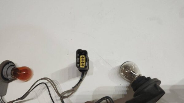 cableado para piloto trasero renault trafic vivaro o primastar - Imagen 3