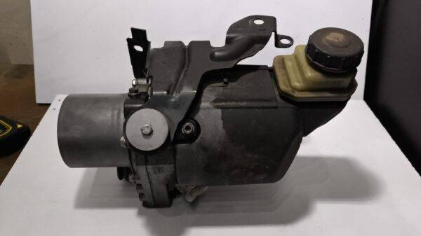 bomba de direccion electrica de renault laguna 2009 ref- 491100033R