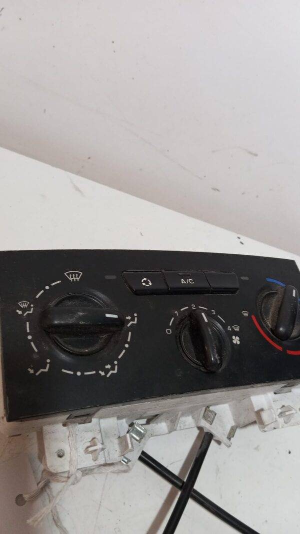 REF 010325 95007T DENSO 170740100 MANDO CALEFACCION A.C CITREON JUMPY AÑO 2006 010305 - Imagen 3