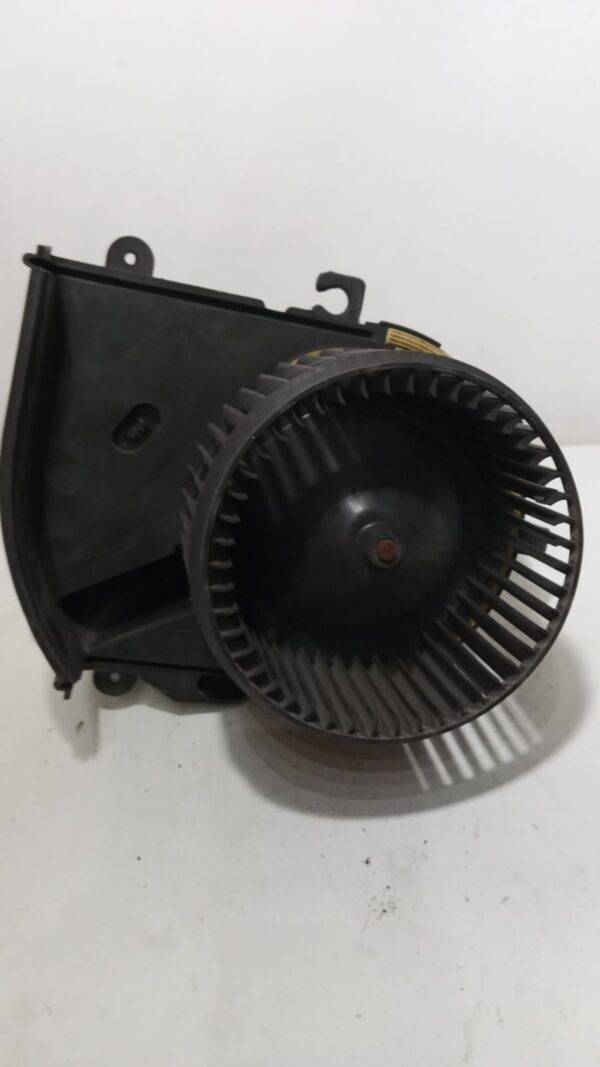 Referencia 1498378080 motor calefaccion DENSO 599128800 5E7430000 año 2010 Peugeot Expert