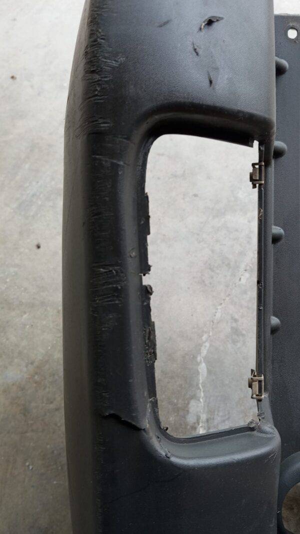 REF 8200201458 PUNTERA PARAGOLPE TRASERA IZQUIERDA RENAULT TRAFIC AÑO 2007 - Imagen 3