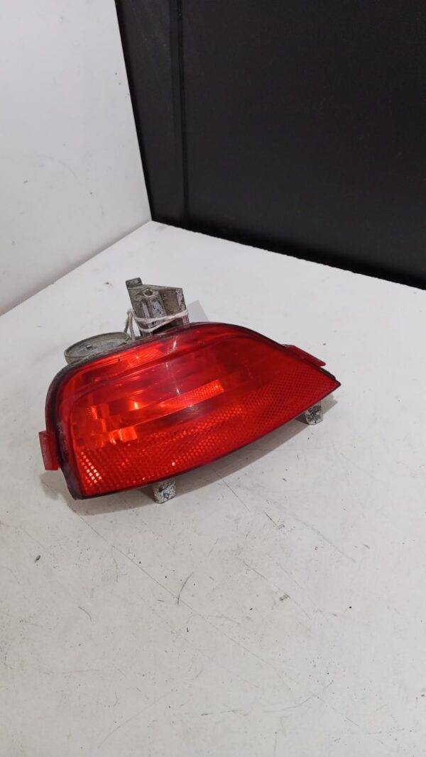 REF 265600001R CARCASA LUZ ANTINIEBLA DEL PARAGOLPE DERECHO TRASERO RENUALT LAGUNA III