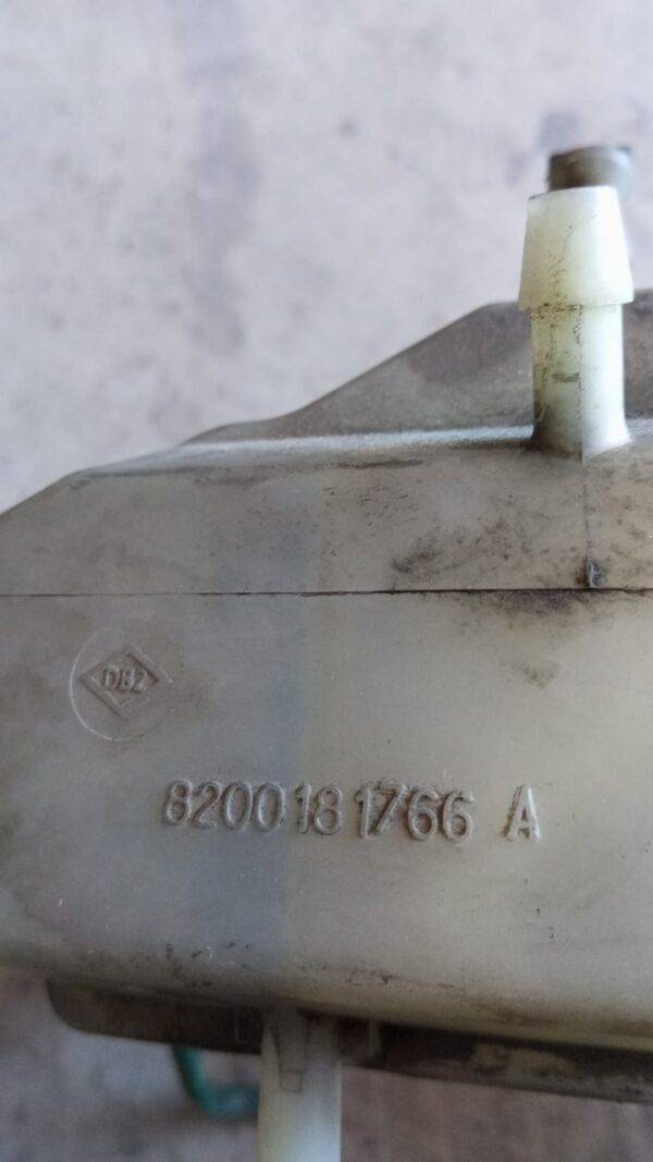 REF 8200181766 BOMBA DE FRENO RENUALT ESPACE AÑO 2007 2.0 - Imagen 3