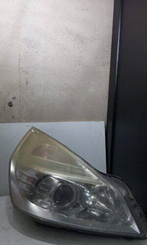 REF 8200394707 RENAULT LAGUNA III FARO DERECHO SOLO CARCASA DESPERFECTO ESTETICO ESTA AMARILLO