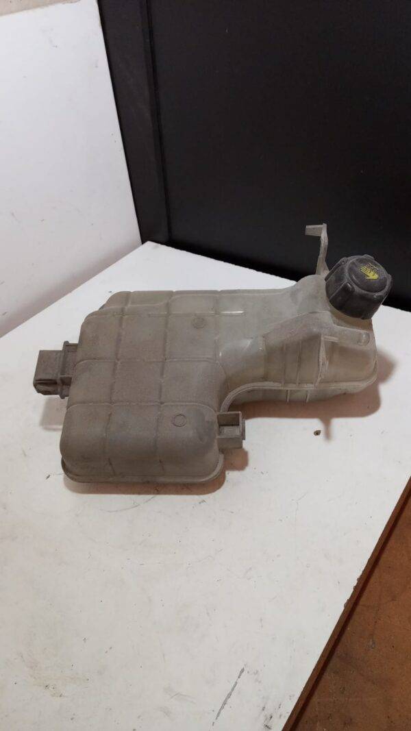 REF 8200544114 VASO DE EXPASION RENAULT LAGUNA AÑO 2007 2.0 M9R DCI
