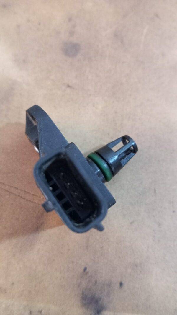 REF 0281006108 SENSOR DE PRESION PARTE MARIPOSA NISSAN MOTOR 1.6 DCI 2012 SOBREALIMENTACION - Imagen 3