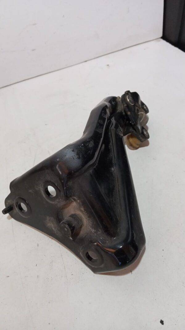REF 1498205080 GUIA PUERTA CORREDERA LATERAL DERECHO PARTE BAJA CITROEN JUMPY 2006 - Imagen 4