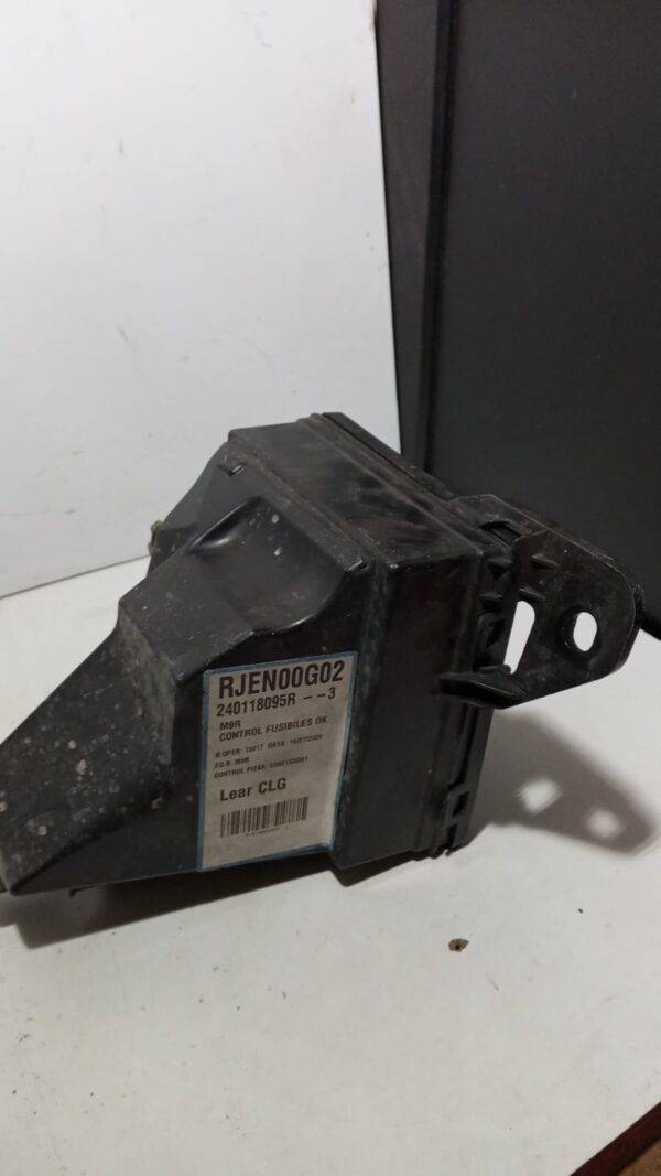 REF 240118095R CAJA DE FUSIBLES ORIGINAL RENAULT LAGUNA III 2.0 DCI 243800004R 2009 - Imagen 4