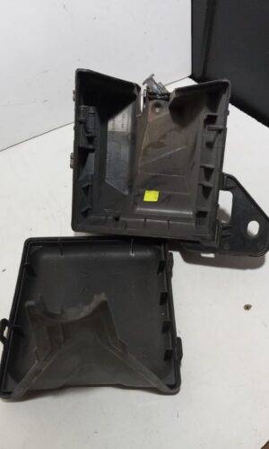 REF 240118095R CAJA DE FUSIBLES ORIGINAL RENAULT LAGUNA III 2.0 DCI 243800004R 2009
