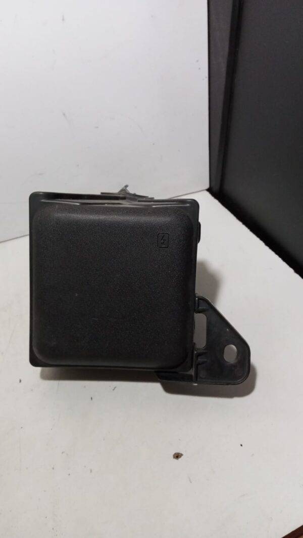 REF 240118095R CAJA DE FUSIBLES ORIGINAL RENAULT LAGUNA III 2.0 DCI 243800004R 2009 - Imagen 5