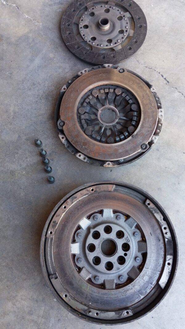 REF 302056476R 302101178 NISSAN X-TRAIL 2013 KIT DE EMBRAGUE CON BIMASA - Imagen 7