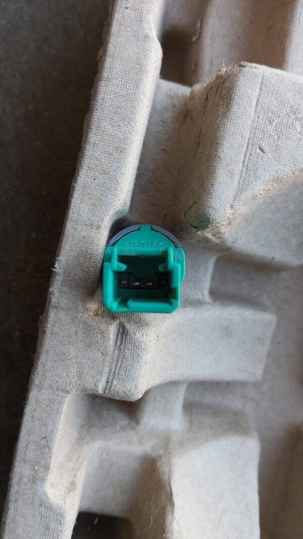 REF 8200168240 SENSOR DE PEDAL DE FRENO RENAULT TRAFIC 2008 - Imagen 3