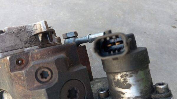 REF 8200385478 BOMBA DE INYECCION GASOIL RENAULT TRAFIC 2007 2.0 DCI M9R 114CV - Imagen 6