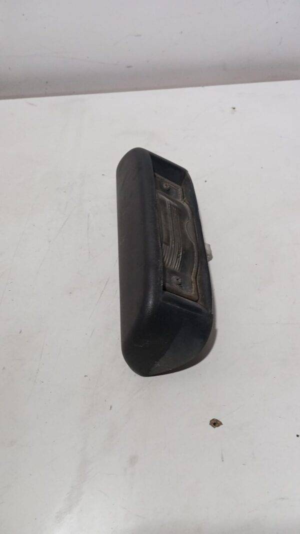 REF 8200434687 LUZ MATRICULA RENUALT TRAFIC 2.0 AÑO 2008