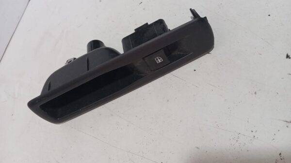 REF 82944002R 1008769 INTERUPTOR PUERTA IZQUIERDA TRASERA RENAULT LAGUNA III 2.0 2007