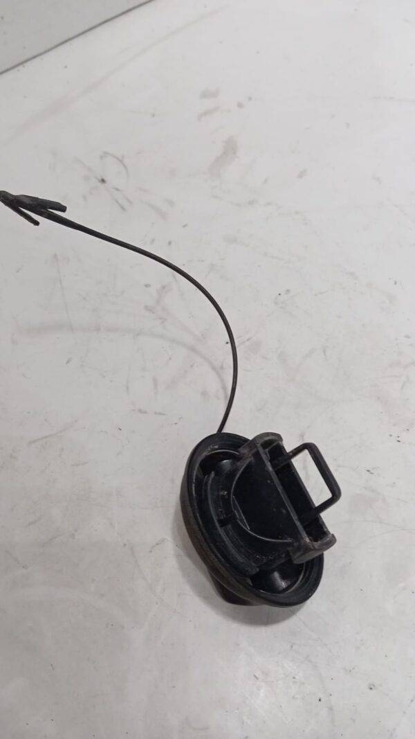 REF 7700812369 TAPA COMBUSTIBLE RENAULT - Imagen 4
