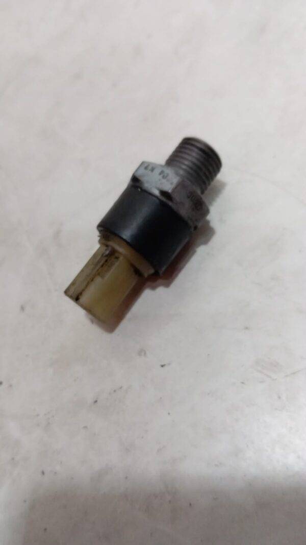 REF 8200670467 SENSOR RENAULT M9R - Imagen 4