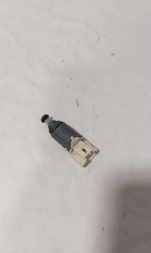 REF 8200168238 INTERRUPTOR RENAULT
