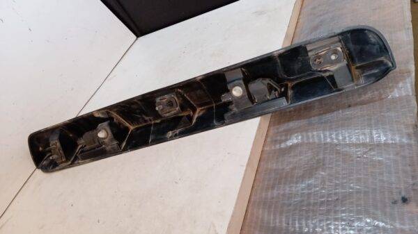 REF 93867931 MOLDURA LUZ MATRICULA TRAFIC III