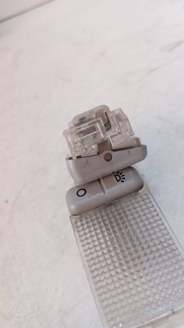REF C95YF LUZ INTERIOR TECHO LAND ROVER - Imagen 3