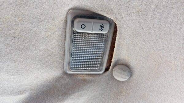 REF C95YF LUZ INTERIOR TECHO LAND ROVER - Imagen 5