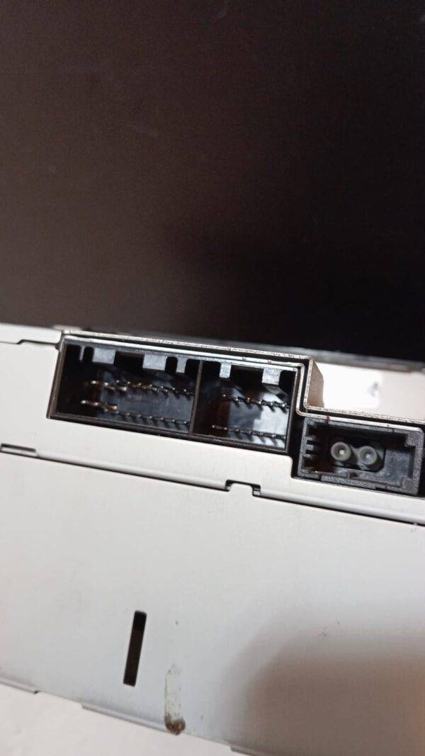 REF VUX500540 LAND ROVER RADIO - Imagen 4
