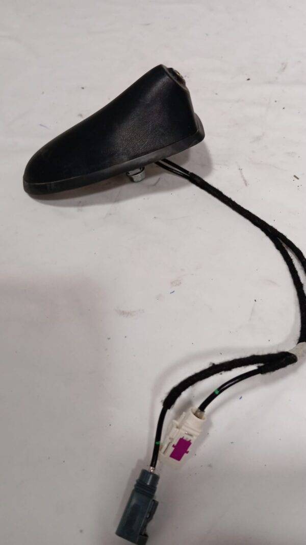 00468582130 AMPLIFICADOR DE ANTENA FURGONETA