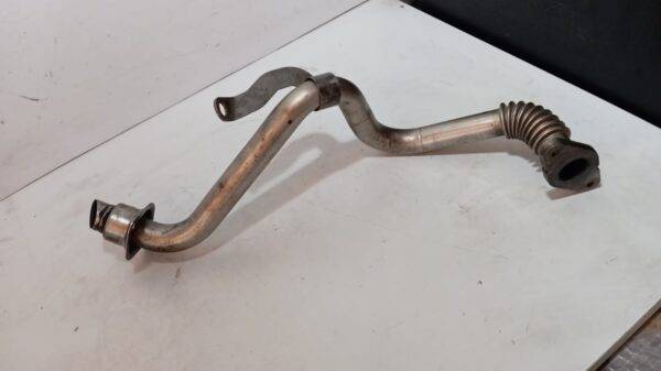 6U309F467AD MANGUERA EGR