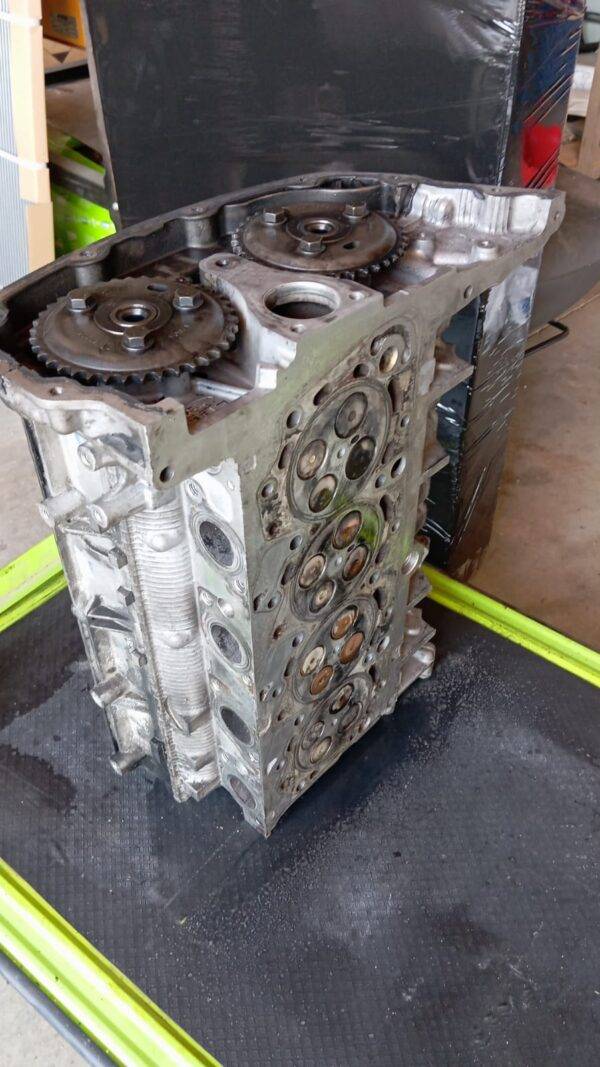 6C1Q6090-BD CULATA COMPLETA FORD - Imagen 3