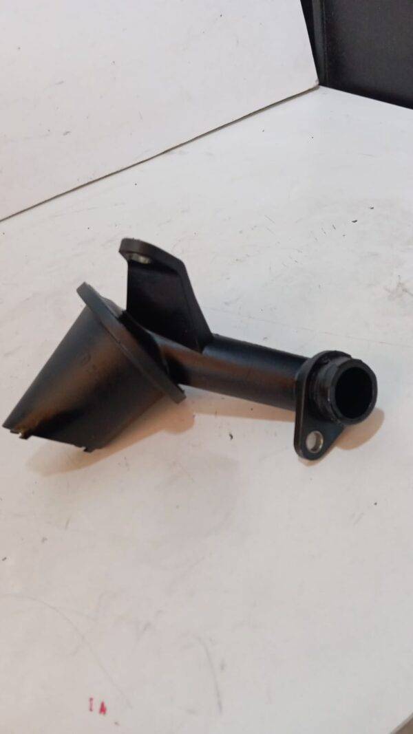 BK2Q6615AA TUBO RECOGIDA DE CORTER