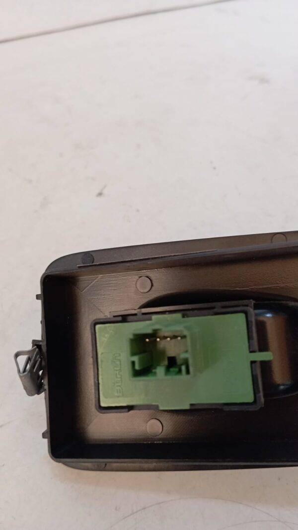 07355329060 INTERRUPTOR ELEVALUNAS - Imagen 5