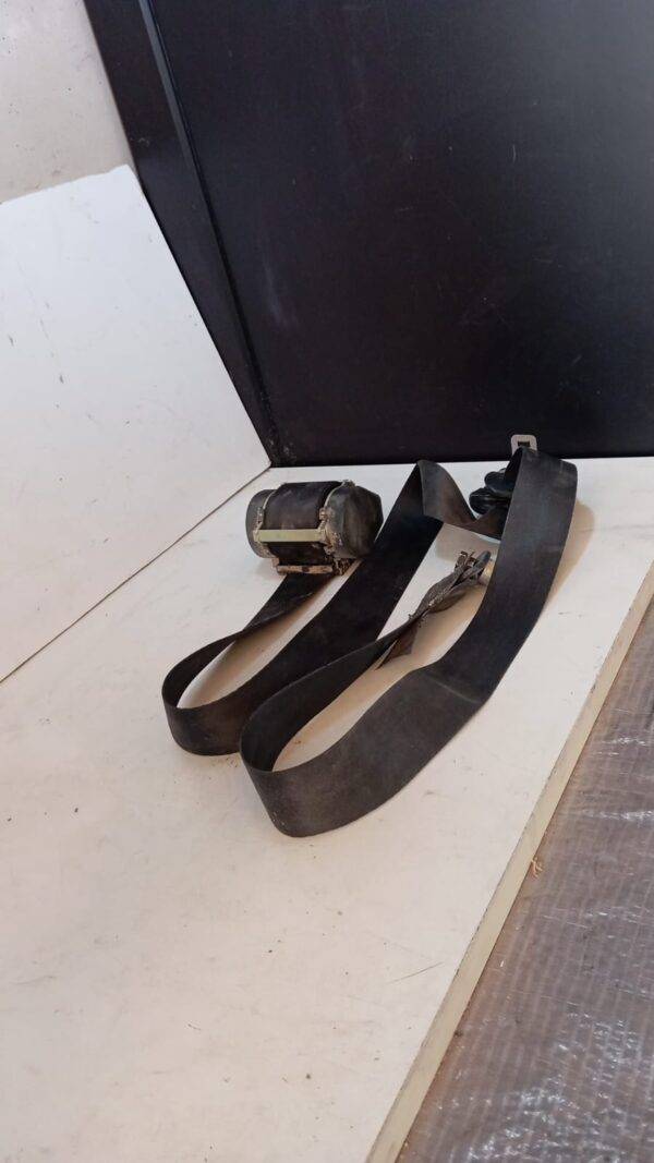 14972580XX CINTURON DE SEGURIDAD