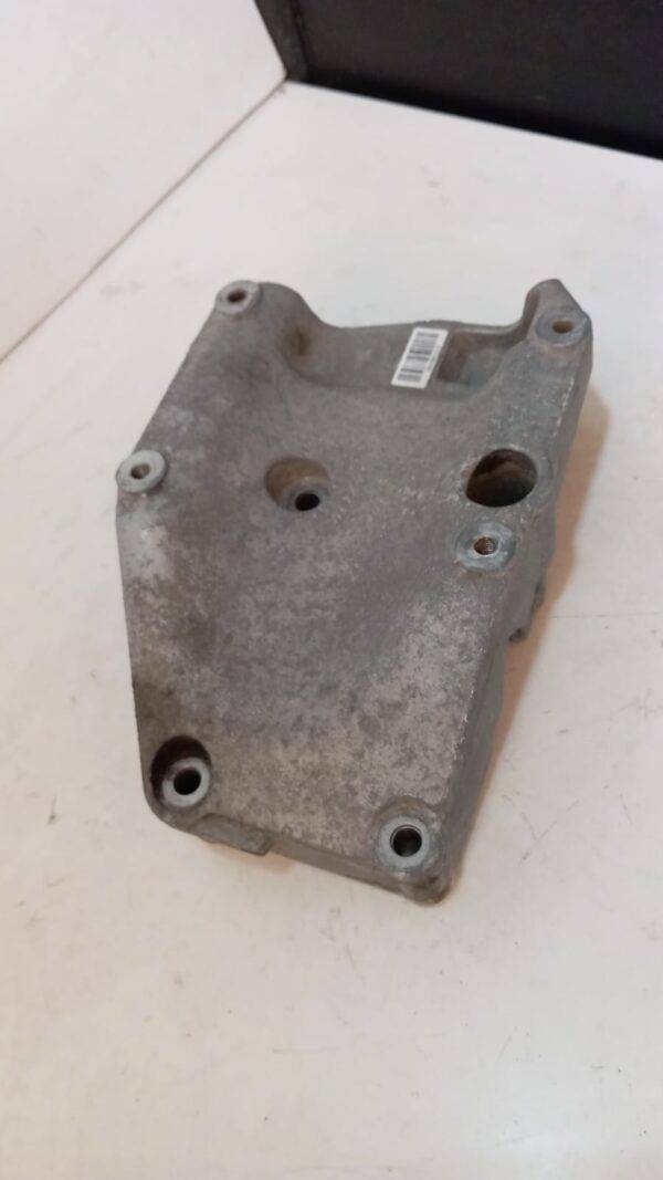 504004161 IVECO SOPORTE A/C