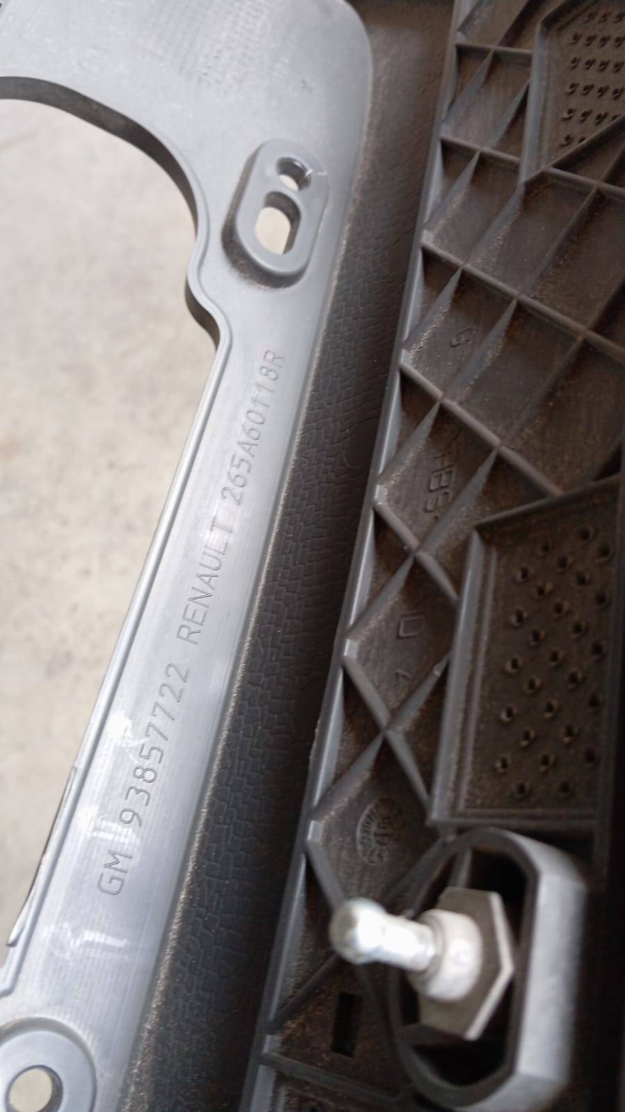 265A60118R SOPORTE FARO TRAFIC II - Imagen 2