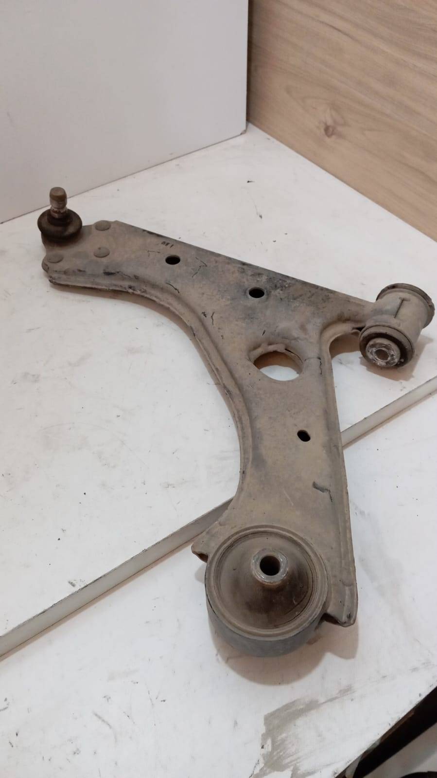 010489557030D124 BRAZO OPEL