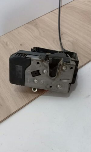 8200008246 CERRADURA DELANTERO IZQUIERDO VIVARO